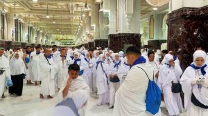 Omicron meningkat, Pemerintah akan batasi umroh