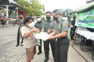 Takjil Gratis Bersama Kodam IV/Diponegoro