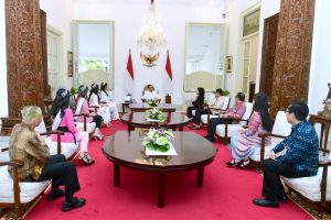 Presiden Jokowi Terima Kunjungan Puteri Indonesia 2022 dan Miss Universe 2021