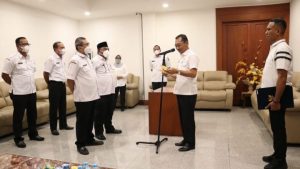 Wakil Gubernur Maluku Barnabas Orno lantik dua Pejabat Tinggi Pratama