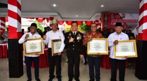 HUT Bhayangkara Kapolda Maluku Berikan Penghargaan Kepada Tokoh Agama dan Majelis Latupati
