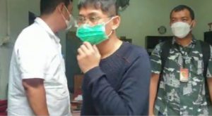 Bareskrim Polri serahkan Fakarich, tersangka investasi bodong ke Kejari Medan