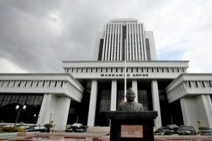 Hakim Agung yang “Mengotori” Keagungan Lembaganya Harus Dihukum Berat