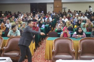 Trainer peraih Rekor Muri Syafii Efendi, beri materi Bimtek Kader Pemberdayaan Desa Sepaluta