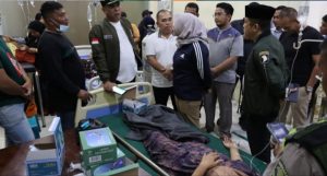 Diduga terhirup gas beracun, puluhan warga Desa Sibanggor, Madina dilarikan ke RS