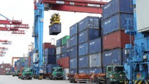 Industri Jadi Penopang Ekspor, surplus neraca dagang pada September menyusut dari bulan sebelumnya