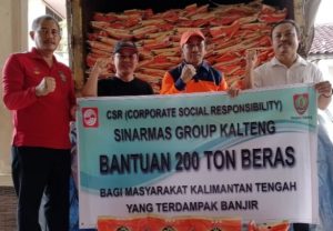 Sinar Mas Group salurkan bantuan 200 ton beras untuk masyarakat terdampak banjir Kalteng