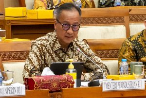 Menperin: PMI Manufaktur Juni 2023 Naik Tinggi, Tapi Industri Tekstil Masih Menderita