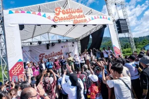Menparekraf Apresiasi Gelaran Festival Crossborder Skouw Berlangsung Sukses