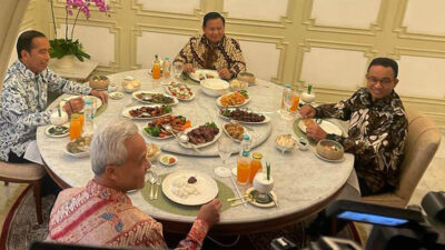 Gimmick Makan Siang Presiden: Tanda Presiden Memang Cawe-Cawe