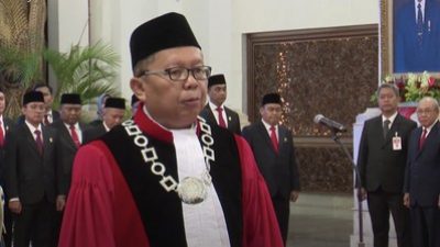 Asrul Sani Sah Jadi Hakim MK