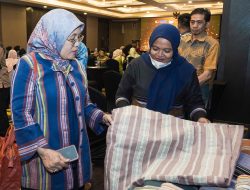 Kemenperin Berdayakan IKM Tenun dan Olahan Kelapa di NTB