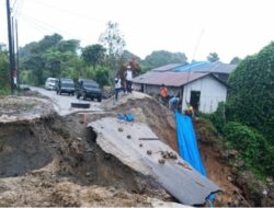 Jalan alternatif dari Dairi ke Humbahas dan Samosir di Tanjung Beringin terputus