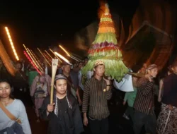 Bulan Suro Saatnya Meruwat Diri Kita Sendiri, Memperkuat Kesalehan Sosial