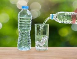 Jawab Isu Penggunaan Air Tanah Dalam, AQUA Harus Buka Kajian Water Stress Assessment