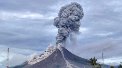 Kementerian ESDM Tetapkan Gunung Sinabung di Sumut Jadi Kawasan Rawan Bencana