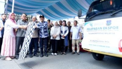 Wagub Sumut dan Mendag lepas ekspor 9 ton pisang kepok keling ke Malaysia