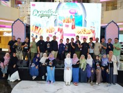 Komunitas Pengusaha Tangan Di Atas Berbagi Bingkisan Ramadhan