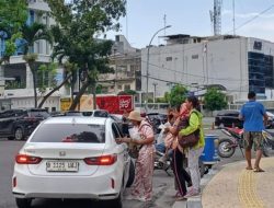 Masyarakat keluhkan biaya tukar uang baru di tepi jalan di Medan naik, Rp 1 juta jadi Rp 1,4 juta