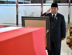 Presiden Prabowo Beri Penghormatan Terakhir untuk Tiga Prajurit TNI yang Gugur di Misi UNIFIL Lebanon