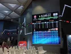 Ditutup ke Level 6.206, IHSG Awal Pekan Berhasil Menguat 0,72 Persen
