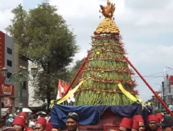 Keraton Yogyakarta Gelar Upacara Garebeg Besar, 4.000 Ubarampe Pareden Dibagikan