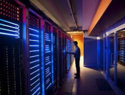 Hukum Indonesia Belum Mampu Paksa Raksasa Teknologi Pindahkan Server ke Dalam Negeri