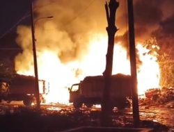 TPA Cipayung Depok Terbakar
