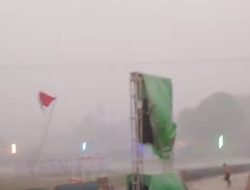 Angin Kencang Tumbangkan Tiang Bendera, Upacara HUT RI ke-81 di Darit Berhenti di Tengah Prosesi