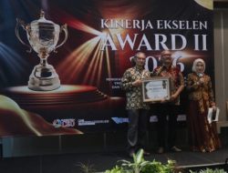 Komitmen Memajukan Pendidikan, Antarkan Wido Driyono, Raih Penghargaan Tokoh Inspiratif 2026