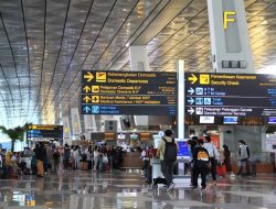 Kemenhub Tegaskan Penyesuaian Fuel Surcharge Bukan Kenaikan Tarif Dasar Tiket Pesawat