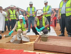 Bupati Karolin Bersama Groundbreaking Pabrik Kelapa Sawit PT. NSA di Banyuke Hulu