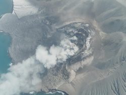 Intensitas Erupsi Anak Krakatau Menurun, Badan Geologi Tetap Waspadai Aktivitas Magma Dalam