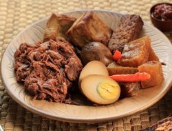 Merawat Rasa Lintas Generasi: Kisah di Balik Dapur 5 Kuliner Legendaris Yogyakarta