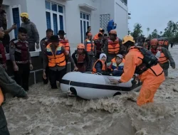 Padang Dikepung Banjir Bandang: Ratusan Warga Dievakuasi, Tanggul dan Akses Jalan Terputus