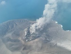 Gunung Anak Krakatau Kembali Erupsi, Masyarakat Diimbau Waspada dan Jauhi Radius Bahaya